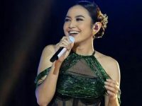 Lirik Lagu Bohongi Hati - Mahalini