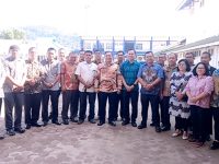 Pj Bupati Tapteng Elfin Elyas Minta Camat Bantu Publikasikan Hasil Kerja Kepala Desa