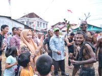 Ririn Subriana Pasaribu Semarakkan HUT Ke-78 RI di Kota Padangsidimpuan, Beri Bonus Pemenang Lomba Panjat Pinang