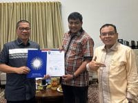 PAN Resmi Serahkan SK Dukungan B1-KWK kepada Pasangan Kiyedi-Darwin