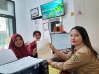 Kantor Pertanahan Nias Selatan Serahkan Sertipikat Elektronik ke Pemohon
