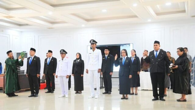 10 Pejabat Pemko Sibolga Baru Dilantik