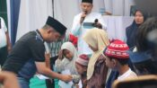 Pulang Haji, Bakhtiar Ahmad Sibarani Santuni 535 Fakir Miskin dan Anak Yatim di Barus
