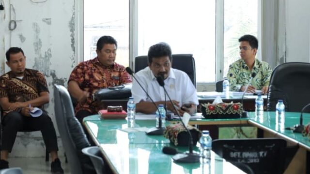 Sekda dan TAPD Absen, Ketua DPRD Tapteng Skors Rapat Pembahasan Pertanggungjawaban APBD 2025